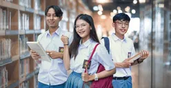 10 SMK Swasta Jabar Ini Tawarkan Gaji Fresh Graduate di Atas UMR, Nomor 2 Paling Bergengsi!