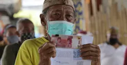 JUMAT BERKAH! 4 Bansos Cair Hari Ini Melalui ATM dan Kantor Pos, KPM Dapat Dana Bantuan Rp400 ribu hingga Rp1,8 Juta