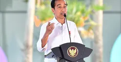 Perdana! Presiden Jokowi Mulai Berkantor di IKN, Gelar Rapat dengan Menteri PUPR dan Perhubungan