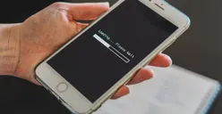 Sinyal iPhone Hilang Setelah Update iOS 18.1? Ternyata Ini Penyebab dan Langkah yang Bisa Dilakukan