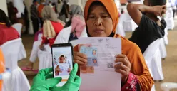 Banjir Bansos Tambahan Hari Ini! KPM PKH dan BPNT Murni Dapat Bonus Tambahan Rp500 Ribu hingga Rp1,8 Juta, Cek ATM Sekarang