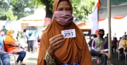 PT Pos Indonesia Bagikan Surat Undangan, Apakah Pencairan Bansos PKH?