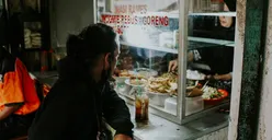 Daftar Ide Bisnis Rumahan Modal Kecil untuk Pria Usia di Atas 60 Tahun Selain Buka Warung Madura