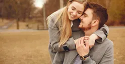 Kamu Bingung Dia Suka denganmu Atau Tidak? Ini 5 Tanda Seseorang Cinta Tapi Malu untuk Menyampaikan Perasaannya