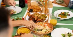 6 Kebiasaan yang Jangan Pernah Dilakukan Setelah Makan, Ternyata Masih Banyak yang Melakukannya Loh!