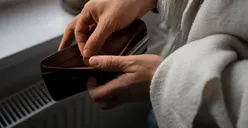10 Gaya Hidup yang Bikin Keuangan Bangkrut dan Jarang Disadari