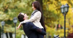 Psikologi Cinta: Ini Perbedaan Orang dengan Kepribadian Ekstrovert dan Introvert Ketika Jatuh Cinta