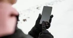 Jangan Panik! Lakukan Cara Ini Untuk Mengatasi Layar HP Kamu yang Suka Nge-freeze