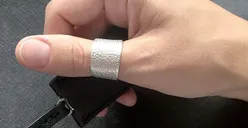 Terlihat Aneh, Ini Kepribadian Orang yang Suka Pakai Cincin di Jari jempol yang Harus Diketahui, Kamu Termasuk?