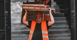 8 Sektor Pekerjaan Utama di Jakarta dengan Rata-rata Gaji Bersih Terbesar Melebihi Upah Pegawai Tahun 2024, Tembus Rp10 Juta!