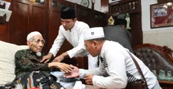 Rahasia Mbah Moen Amalan Sakti Pelunas Hutang dan Pembuka Pintu Rezeki