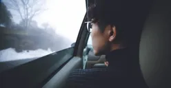 5 Kebiasaan yang Bisa Membunuh Rasa Percaya Diri, Mana yang Masih Sering Kamu Lakukan?