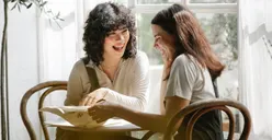 Tanda-Tanda Kamu Berada di Circle yang Positive Vibes, Apakah Tanda Ini Ada di Sekitar Kamu?