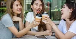 10 Tanda Kamu Punya Sifat Menyenangkan dan Disukai Banyak Orang dalam Berteman, Apa Saja?