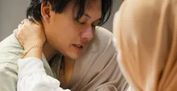 Rizky Febian Menangis di Pengajian Jelang Pernikahan dengan Mahalini Raharja, Rindu Almarhumah Sang Ibu?