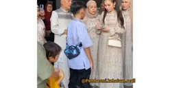Bagi-bagi THR Rp20 Ribu ke Tetangga, Ayu Ting Ting Diprotes Warganet: yang Nyaleg Aja Rp50 Ribu Per KTP