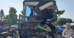 Rombongan Bus Study Tour SMP PGRI 1 Wonosari Kecelakaan di Tol Jombang, 2 Orang Meninggal Dunia