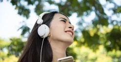 Bongkar Kepribadian Seseorang Berdasarkan Jenis Musik Favorit, Penyuka Musik Indie Ternyata Introvert?