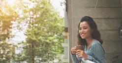 9 Kebiasaan yang Bikin Seseorang Tetap Bahagia Tak Pernah Tertekan menurut Psikologi