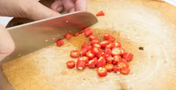 3 Fakta Psikologi tentang Makanan Pedas, Ternyata Membawa Manfaat Psikologis yang Luar Biasa!