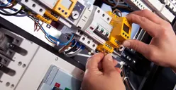 5 Jurusan Kuliah Teknik Paling Banyak Dilirik BUMN PT Telkom Indonesia, Gaji 2 Digit dan Jenjang Karir Cerah Menanti!