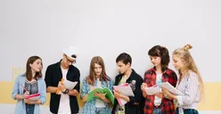 Intip 6 Jurusan Kuliah yang Cocok Buat Kamu Si Tukang Diskusi, Urutan Terakhir Paling Relate
