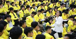 Beri Kuliah Perdana, Menkeu Sebut Ilmu Ekonomi Luar Biasa Penting & Ingatkan Membangun Karakter