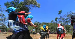 Daftar Ide Lomba 17 Agustus untuk Ibu-Ibu yang Lucu dan Unik Dijamin Bikin Ngakak!