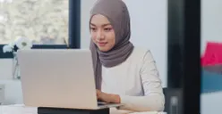 Tips Memilih Jurusan Kuliah yang Tepat, Apa Saja Faktor yang Perlu Kamu Pertimbangkan?