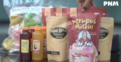 Nasabah PNM Mekaar Berdayakan Nenek-Nenek di Bekasi untuk Bisnis Kerupuk Kencur