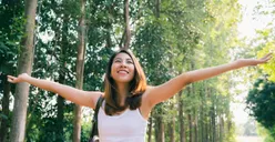 4 Kebiasaan yang Dimiliki oleh Orang yang Bahagia, Mana yang Sering Kamu Lakukan?