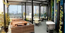 4 Tempat Makan Enak Hidden Gem di Jakarta, Ada yang Punya Menu Lele Keju!