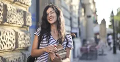 5 Jurusan Kuliah yang Paling Banyak Dipilih Perempuan, Tidak Hanya Keperawatan!