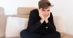 Jangan Diremehkan! 13 Tanda Pasangan Bosan dengan Kamu, Perhatikan Hal-hal Kecil Ini