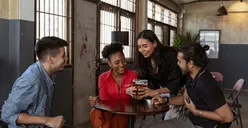 8 Jurusan Cocok untuk Kamu yang Extrovert, Punya Peluang Karier Menjanjikan di Masa Kini