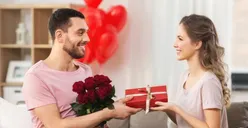 5 Tanda Seseorang Sedang Jatuh Cinta, Pernahkah Kamu Merasakan Salah Satu atau semua?