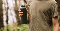 Kamu Sering Bawa Botol Minum Seperti Apa? Ternyata Itu Bisa Mengungkap Kepribadian Unikmu Lho!