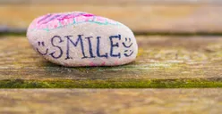 6 Tanda Orang yang Memiliki Aura Positive Vibes, Senang Menebarkan Senyum Salah Satunya