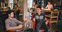Dalam Waktu Dekat Akan Bertemu Dengan Orang Baru? Gunakan 4 Cara Ini Agar Obrolan Menjadi Menarik