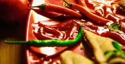 Apakah Kamu Suka Sambal? Berikut Adalah 3 Fakta Psikologi Orang-orang yang Suka Makanan Pedas