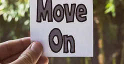 Terperangkap Masa Lalu dan Ingin Move On? Ikuti 5 Tahap untuk Move On Ini Agar Kamu Jadi Lebih Baik!