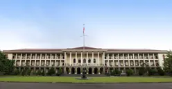 5 Kampus Negeri Terbaik Penghasil Lulusan Kerja di BUMN Terbanyak, UGM Salah Satunya!