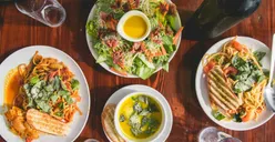 Makin Mudah Berburu Kuliner Hidden Gem di Akhir Pekan, Chat Sabrina Aja!