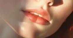 Psikologi Wanita yang Tak Suka Pakai Lipstik Ternyata Punya Kepribadian Menarik Ini, Kamu Termasuk?
