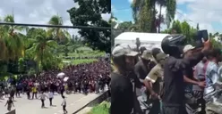 Tiba di Jayapura, Jenazah Eks Gubernur Papua Lukas Enembe Disambut Lautan Massa Diarak ke Tempat Persemayaman