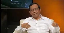 Mahfud MD Dianugerahi Gelar Adat Kehormatan Oleh Raja-Raja Ambon