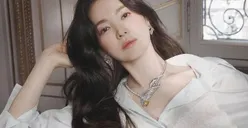 Hanya Menggunakan Susu, Ini Resep Rahasia Song Hye Kyo Terlihat Awet Muda di Usia 40 Tahun