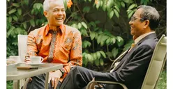 Ganjar Pranowo Unggah Foto Bareng Mahfud MD, Netizen: Pasangan Berani Bikin Lawannya Meriang
