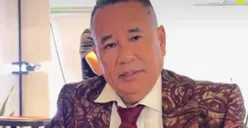 Hotman Paris Sigap Tunggu Keluarga Dini, Korban Penganiayaan Ronald Tannur hingga Tewas