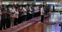 Teks Khutbah Jumat, 17 November 2023 Singkat Tema Berbagi Membuat Hidup Bahagia dan Berkah